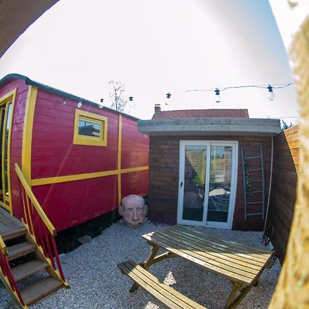 Roulotte Et Sauna De Tonton Bouvy Au Domaine Du Reuze Winnezeele Bagian luar foto